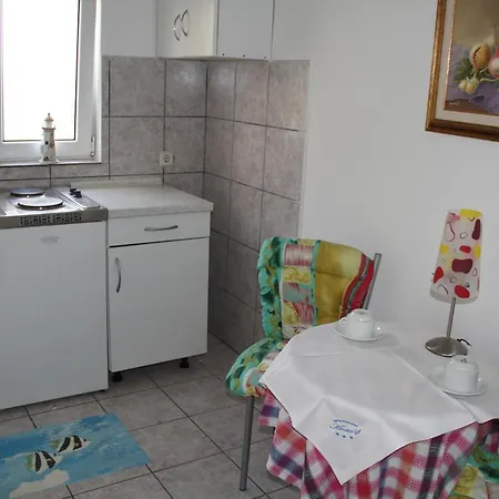 Anitas * Gradac (Split-Dalmatia)